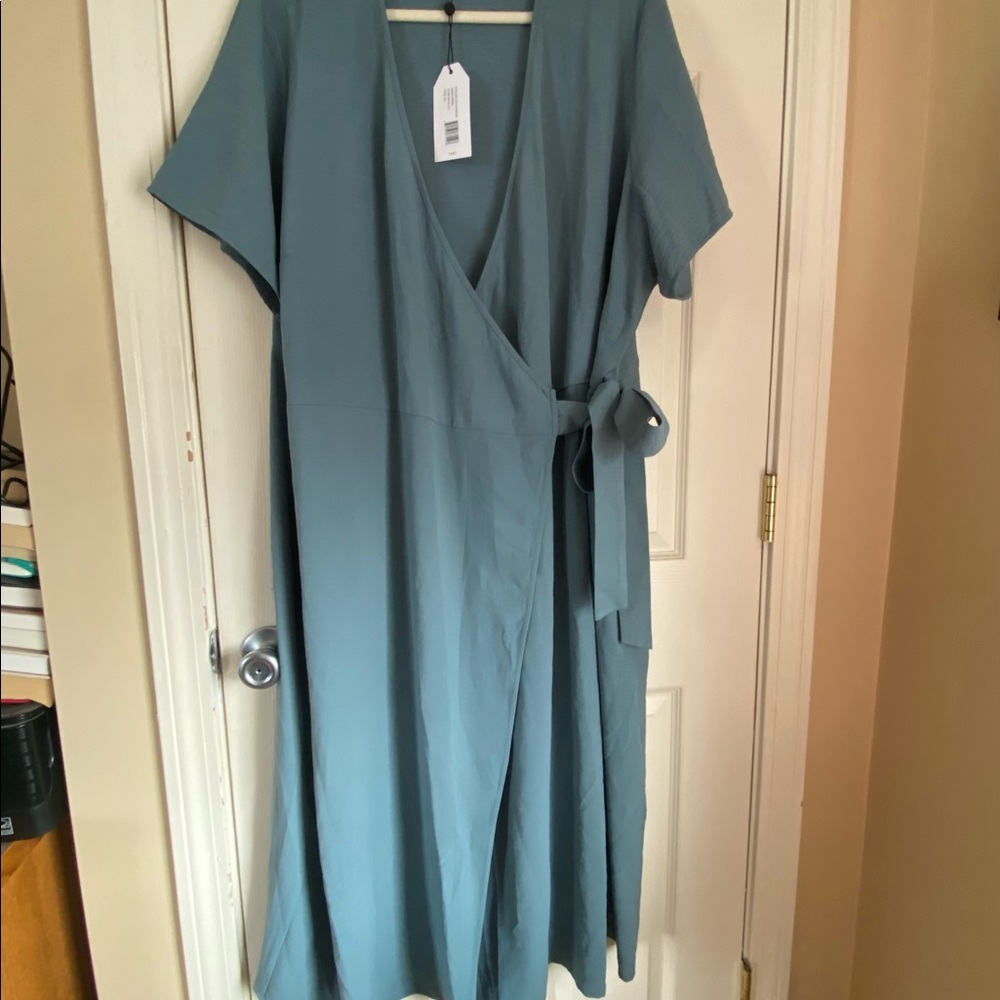 NWT Universal Standard crepe Storm (goblin) blue wrap dress size US M (18-20)